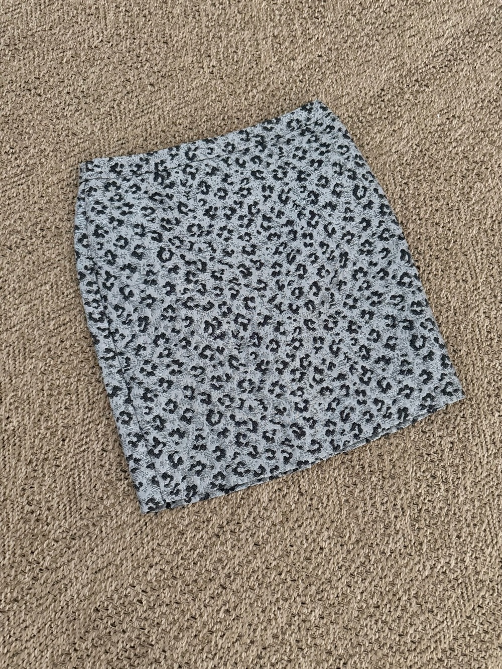 Leopard Print Pencil Skirt in Gray